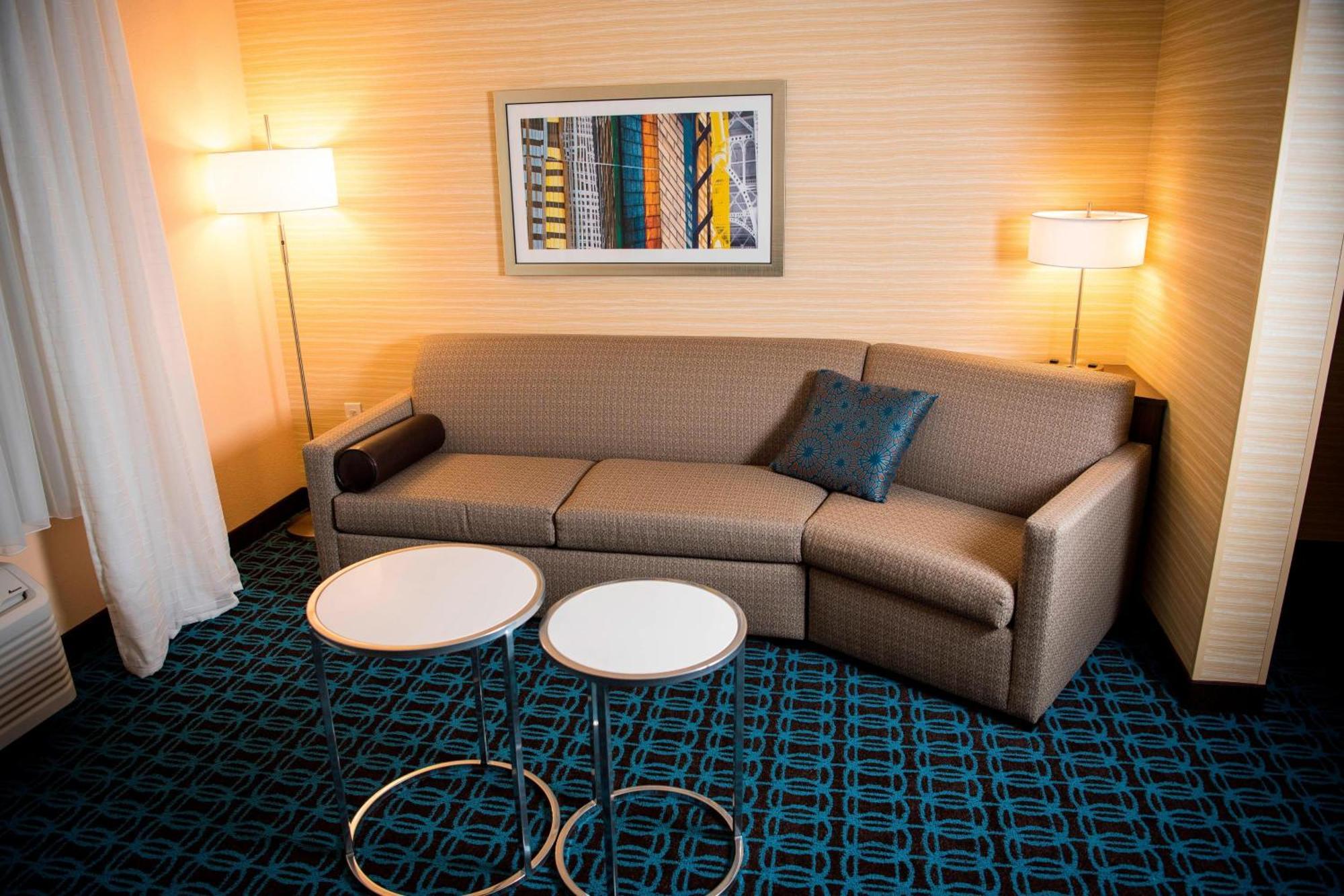 Fairfield Inn & Suites By Marriott Cincinnati Uptown/University Area Екстериор снимка