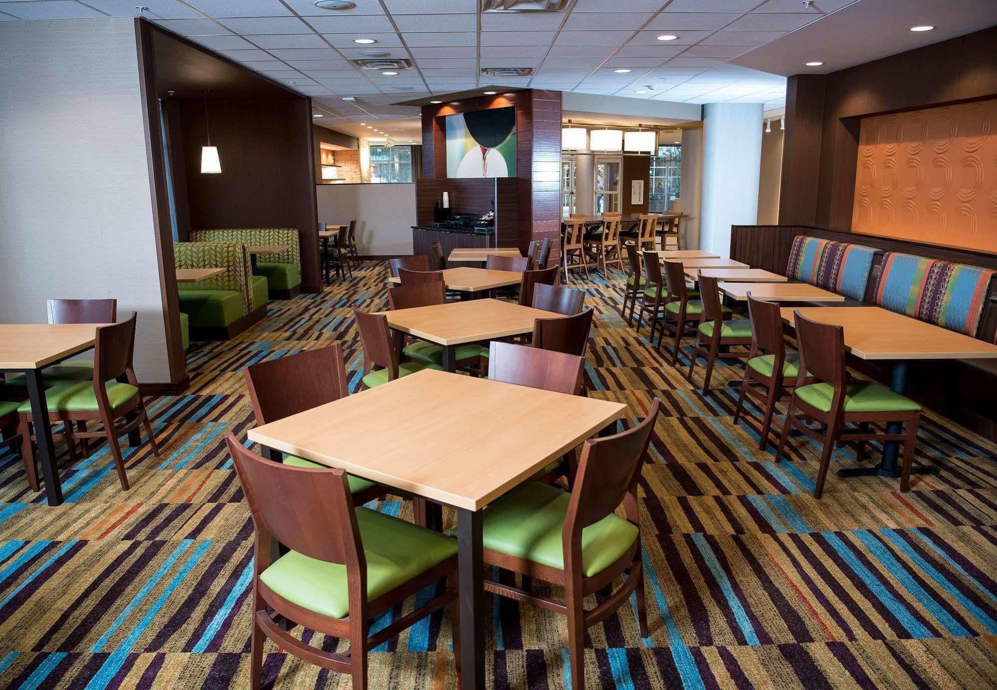 Fairfield Inn & Suites By Marriott Cincinnati Uptown/University Area Екстериор снимка